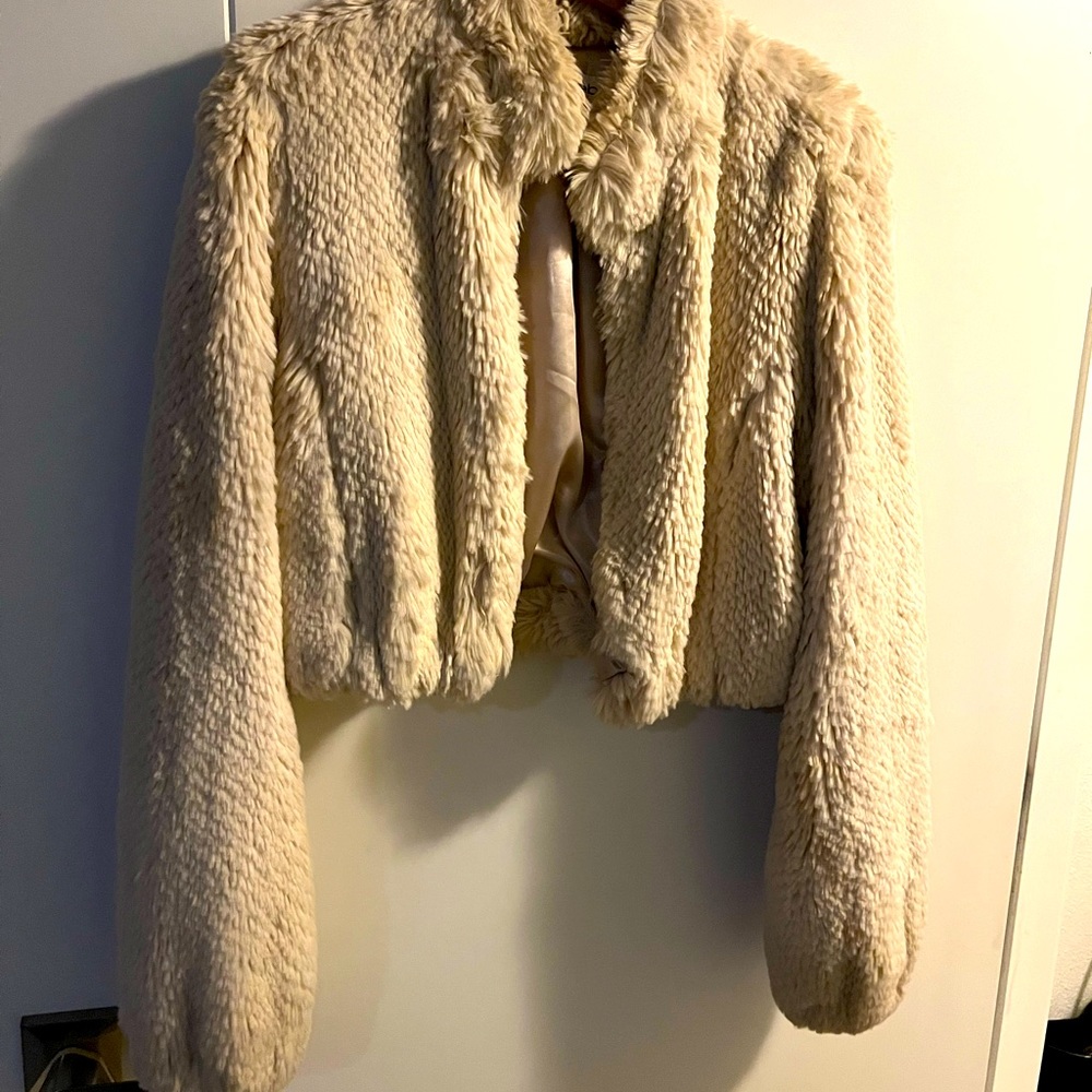 Bebe Rabbit fur coat 🧥 size medium new with tags 🏷 🔥🔥🔥🔥🔥🔥🔥
